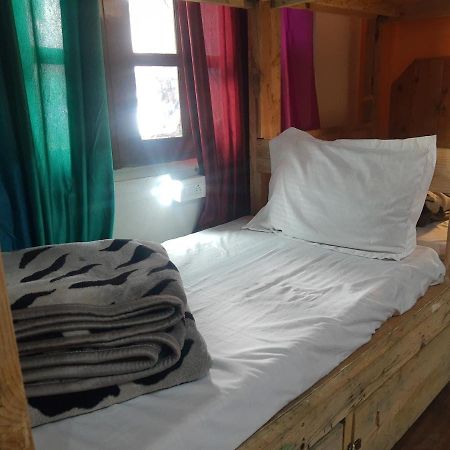 Ostello La Siesta India Manali Esterno foto