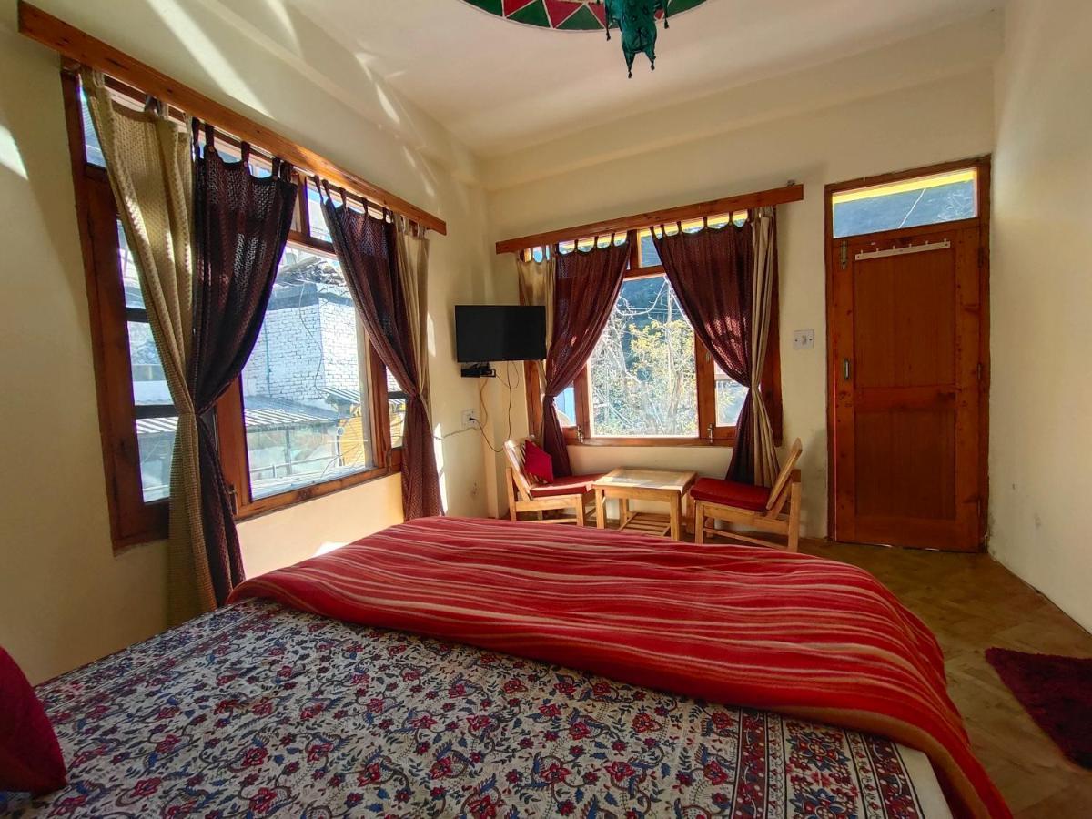 Ostello La Siesta India Manali Esterno foto